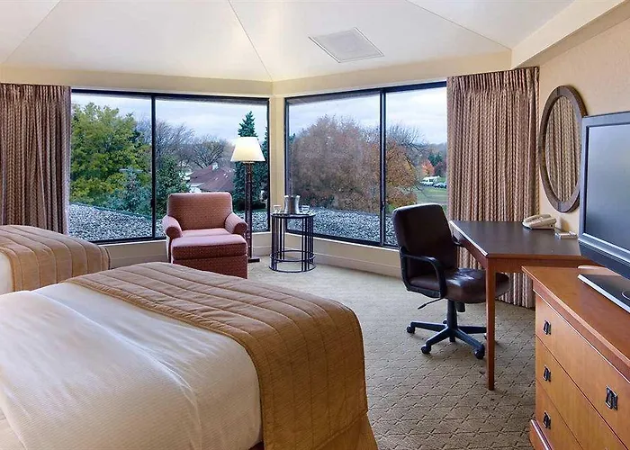Indian Lakes Resort