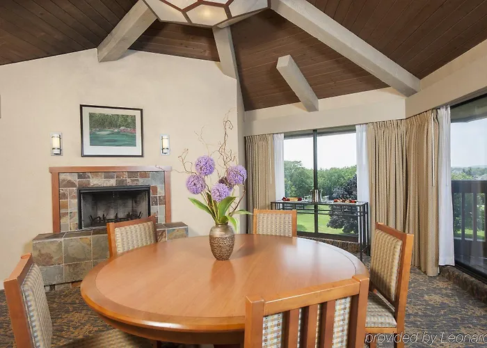Indian Lakes Resort 3*